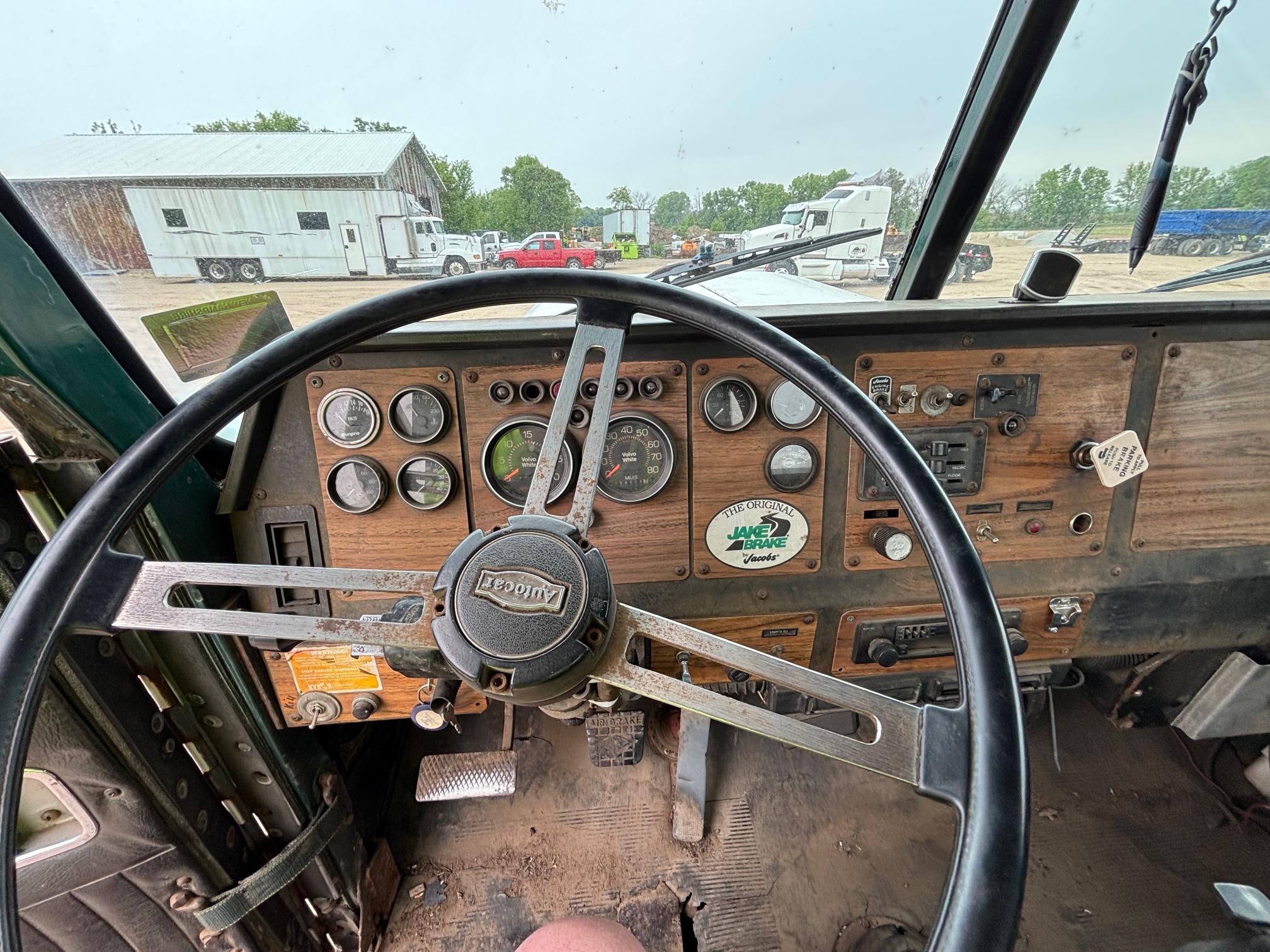 1988 AUTOCAR Roll-off - Image 12